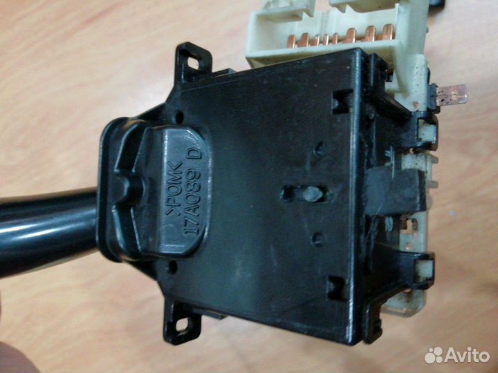 Блок подрулевых переключателей 17A089