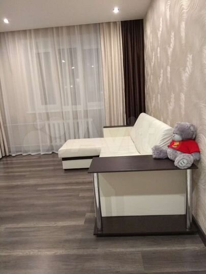 2-к. квартира, 71 м², 1/9 эт.