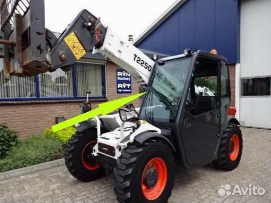 Стекло лобовое Bobcat T2250