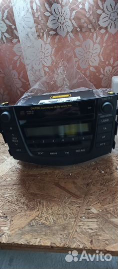 Штатная магнитола на toyota RAV4