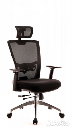 Офисное кресло