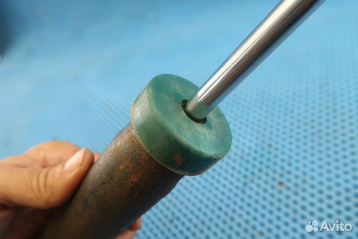 Амортизатор задний Skoda Fabia 2