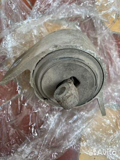Опора подушка кпп АКПП Jaguar XJ x350