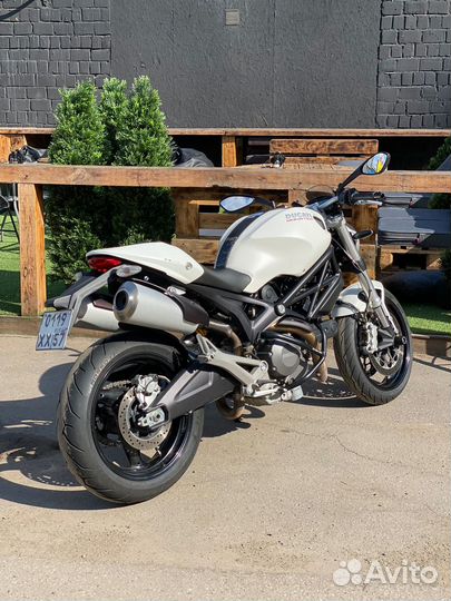 Мотоцикл Ducati Monster