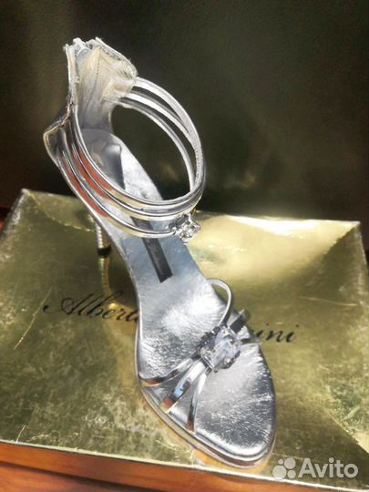 Босоножки женские 38 размер