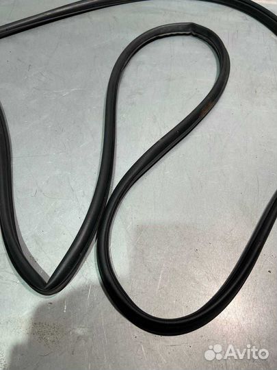 Уплотнитель двери RIO 2011-2017 перед лев проёма н