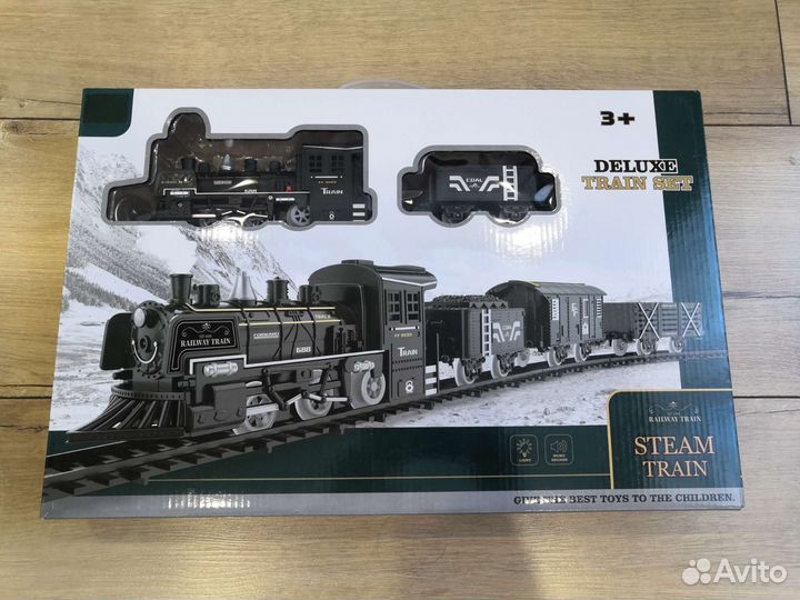 Паровоз игрушечный