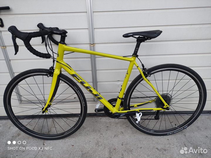 Шоссейный велосипед fuji сверхлегкий