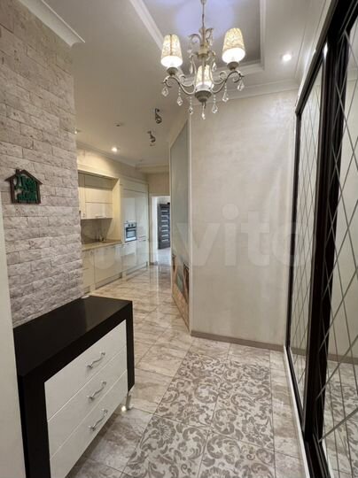 3-к. квартира, 90 м², 13/14 эт.