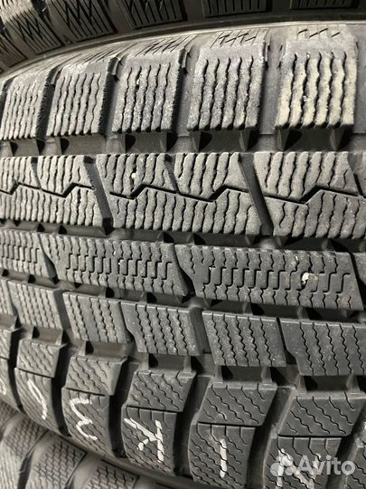 Toyo Winter Tranpath TX 215/60 R17 96Q