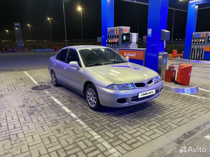 Mitsubishi Carisma 1.6 МТ, 1995, битый, 379 520 км