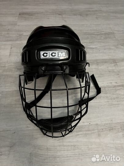 Хоккейный шлем