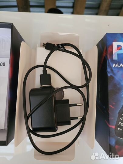 Мобильный телефон кнопочный новый