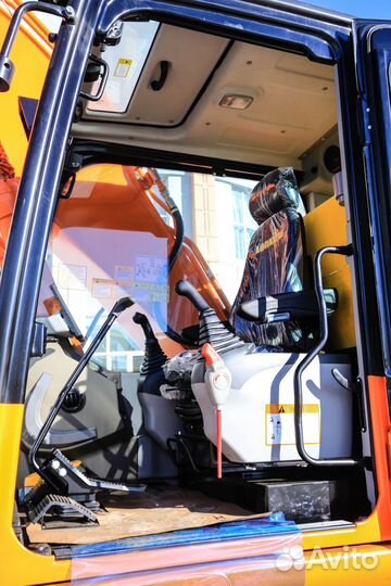 Гусеничный экскаватор Lonking CDM6225, 2023