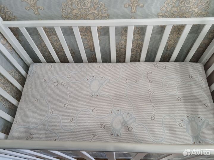 Детская кроватка + матрас
