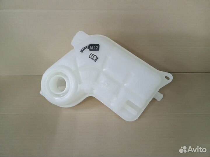 Бачок расширительный VW Passat B5+, Audi A4 B6/B7