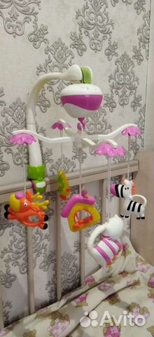 Музыкальный мобиль на кроватку