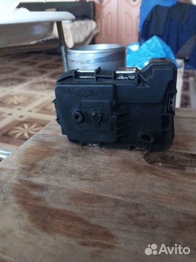 Дроссельная заслонка 03F133062B