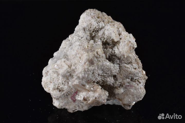 Турмалин, лепидолит, альбит, цеолит. Лот №615