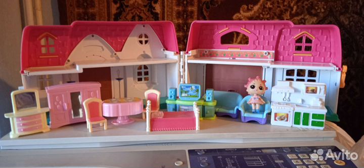 Домик кукольный