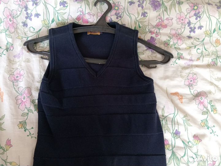 Жилетка для мальчика 146 школьная