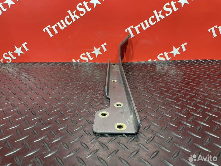 Кронштейн бачка гура Daf XF106