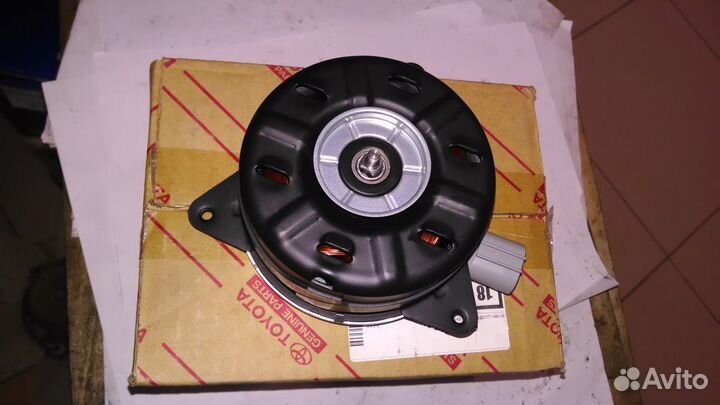 Мотор вентилятора охлаждения Toyota, Pontiac