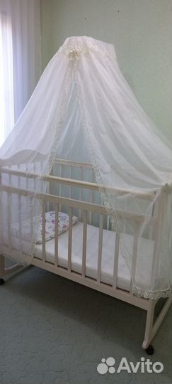 Детская кроватка