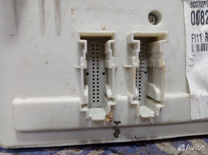 Блок предохранителей Ford Focus 2 седан 2006