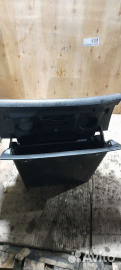 Бардачок вектра б