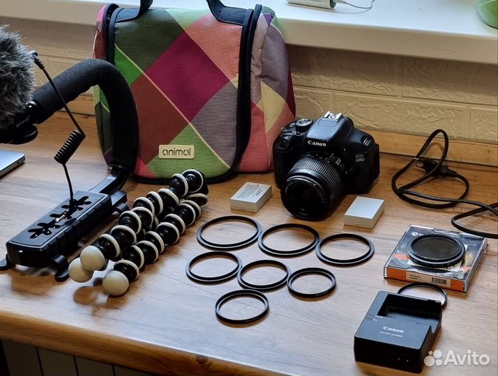 Canon EOS 600D + объектив Canon EF-S 18-55mm
