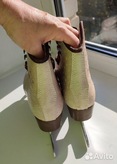 Коньки фигурные женские 36 размер