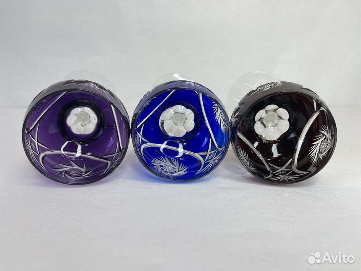 Набор цветных хрустальных бокалов