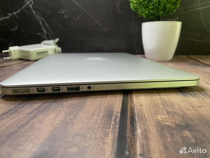 MacBook Pro 13 Retina 2015 8/256 Gb