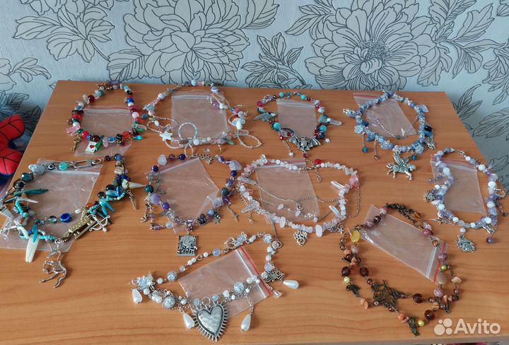 Украшения на шею