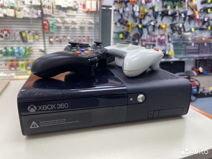 Игровая приставка Xbox 360 E