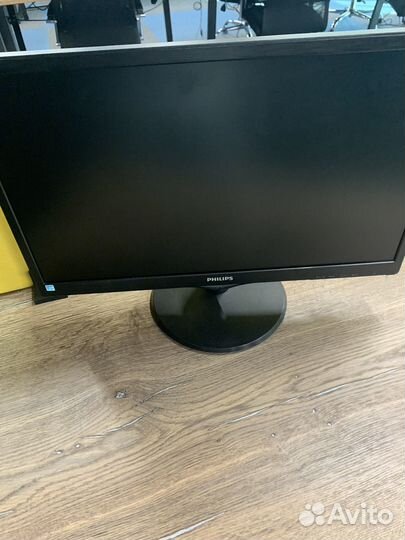 Монитор philips 21,5 TN