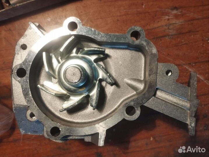 Помпа на daewoo matiz