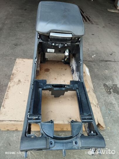 Подлокотник Range Rover Vogue L322 2002-209
