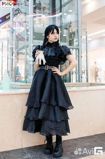 Рука Вещь и клетка для нее