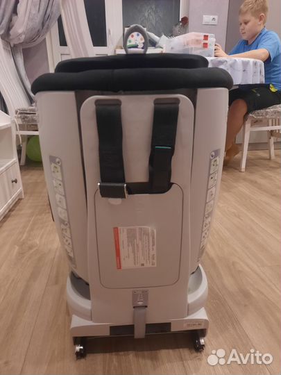 Автомобильное кресло britax romer