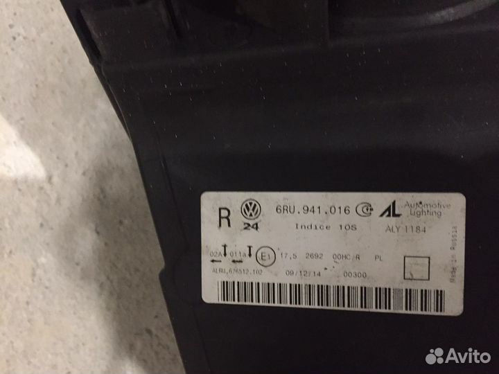 Фара не целая правая Volkswagen Polo 2017-20