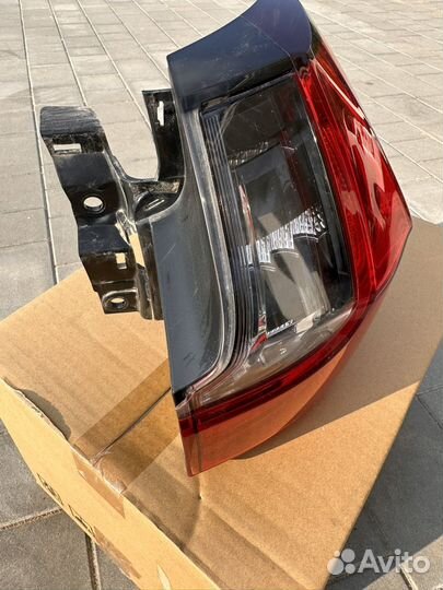 Фонарь правый Lexus LX 450d 570