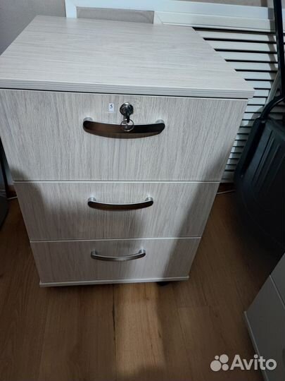 Тумба офисная с ящиками