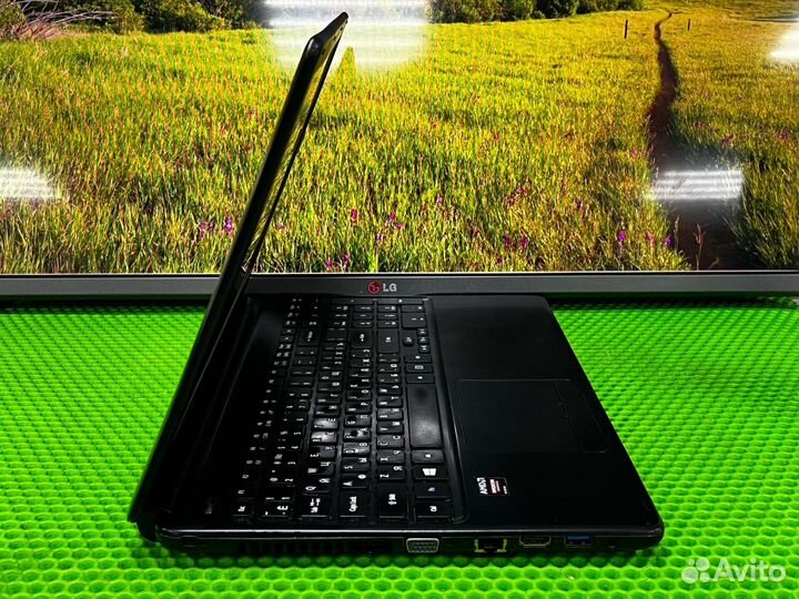 Ноутбук Acer E1 Core i3 для просмотра фильмов