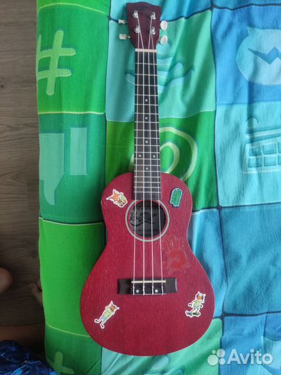 Гитара укулеле