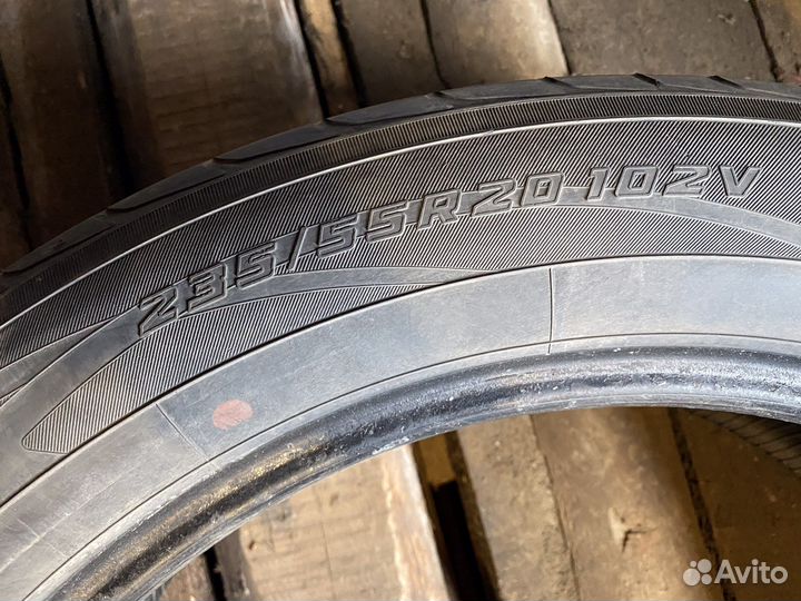 Yokohama Advan Sport V102 235/55 R20 102V