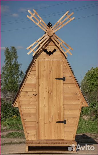 Дачный туалет деревянный