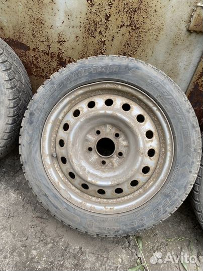 Bfgoodrich G-Force Stud 205/55 R16