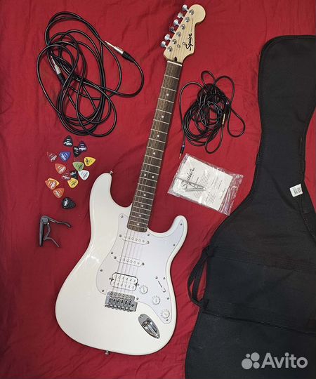 Squier Bullet Stratocaster и Marshall MG10CF